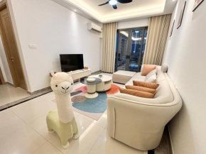 Family-Friendly 2BR near CIQ I Cozy & Lovely I R&F